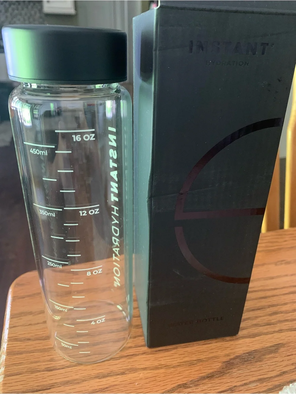 Instant Hydration 16oz clear glass water bottle brand new